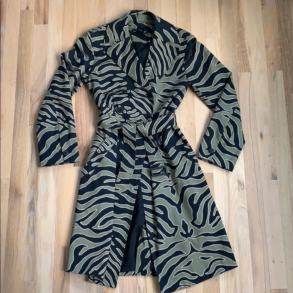 Vintage 1980s Club Monaco Safari Print Trench Coat size Medium ❤️Original Owner